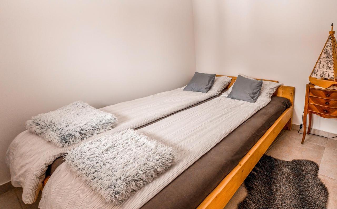 Apartmani Lunija Gornji Milanovac Exterior foto